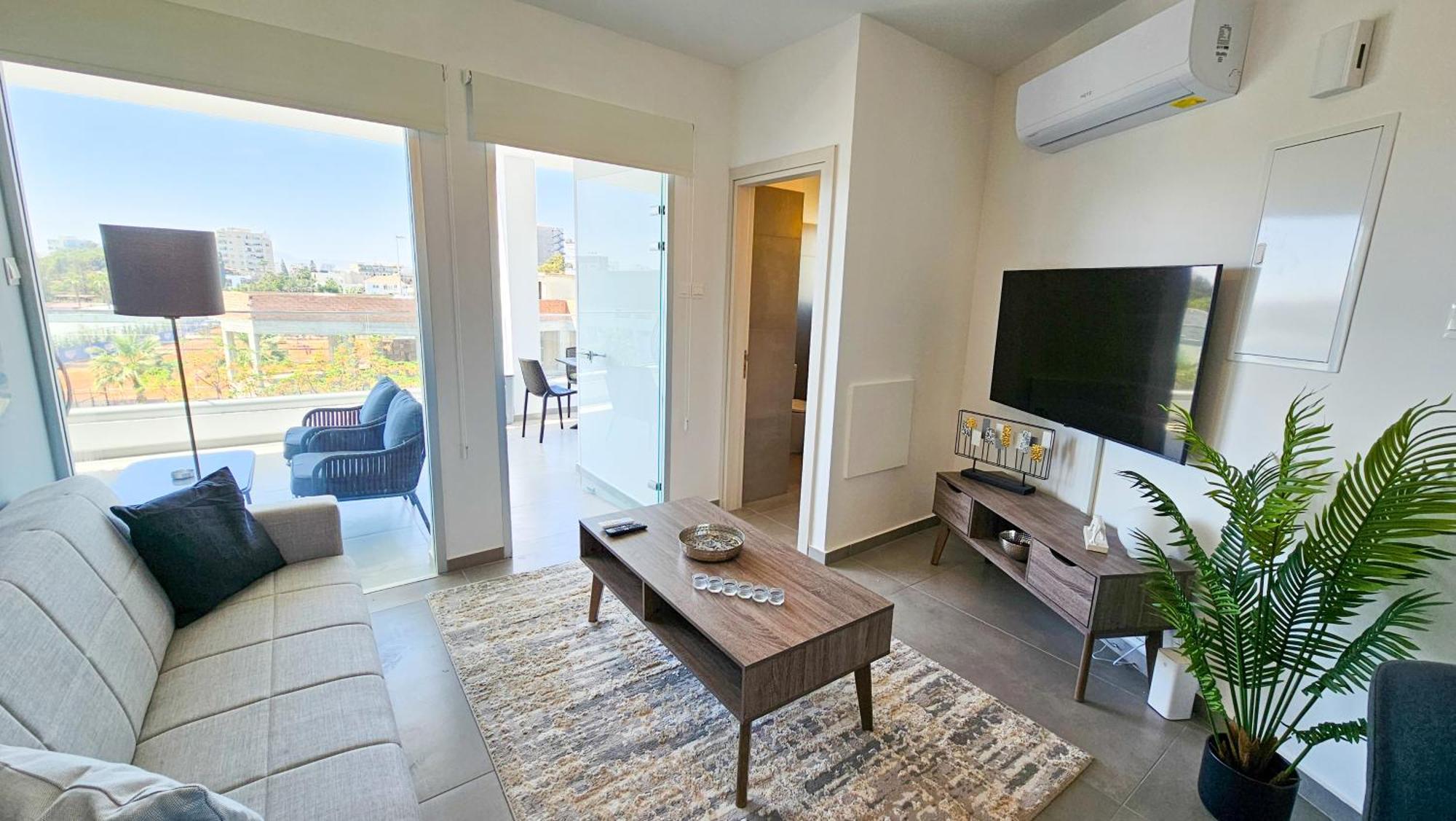 Sealife Citycenter Residences Larnaca Exteriör bild