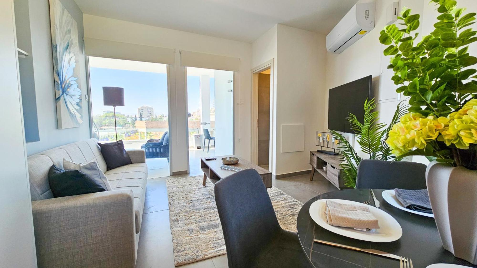 Sealife Citycenter Residences Larnaca Exteriör bild