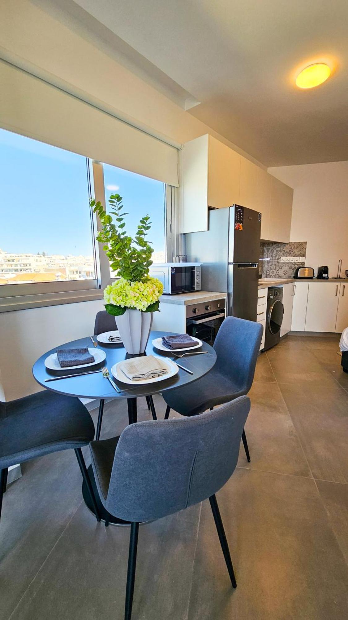 Sealife Citycenter Residences Larnaca Exteriör bild